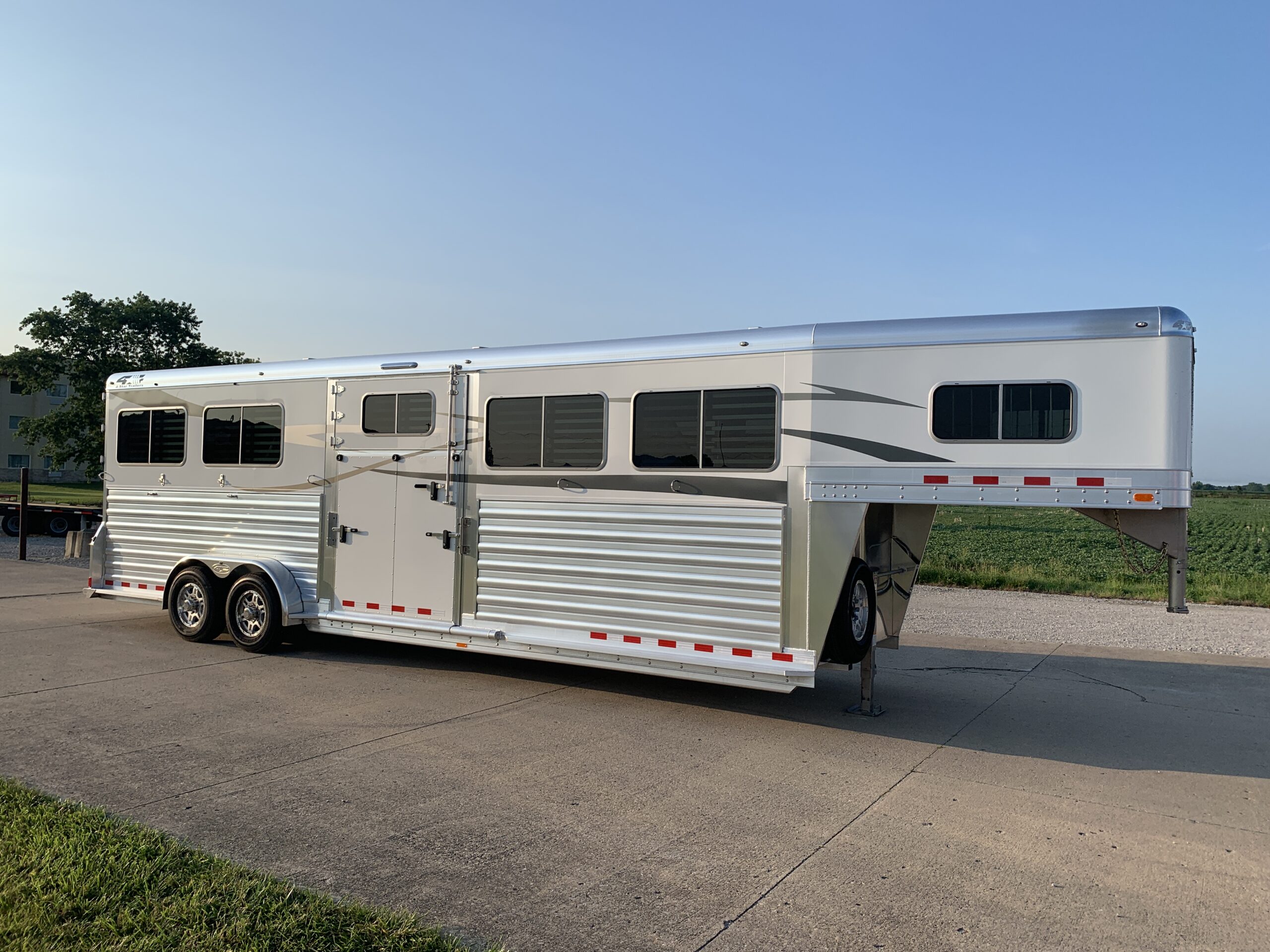 Home 3 4 Star trailers for sale in KY